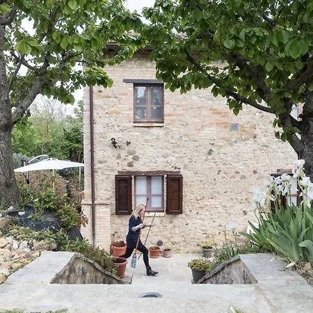 Casa Avena Montone